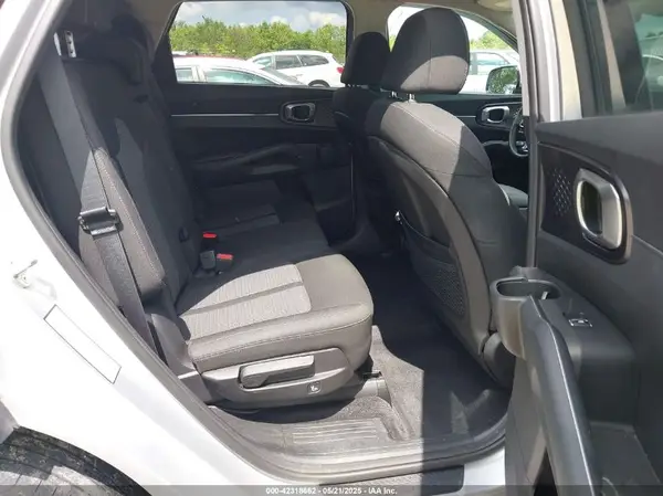 5XYRG4LC0NG105980 2022 KIA SORENTO - Image 8