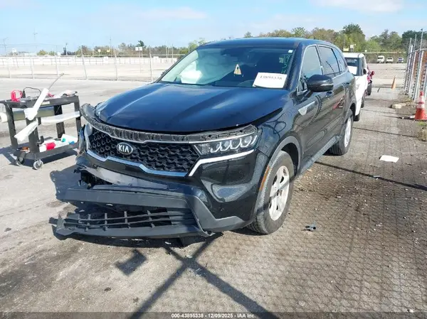 5XYRG4LC1MG019544 2021 KIA SORENTO - Image 2