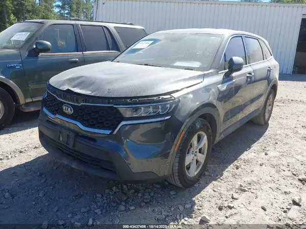 5XYRG4LC1MG041978 2021 KIA SORENTO - Image 2