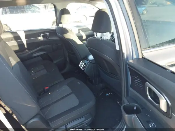 5XYRG4LC1NG097727 2022 KIA SORENTO - Image 8