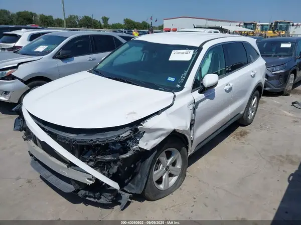 5XYRG4LC1NG099171 2022 KIA SORENTO - Image 2