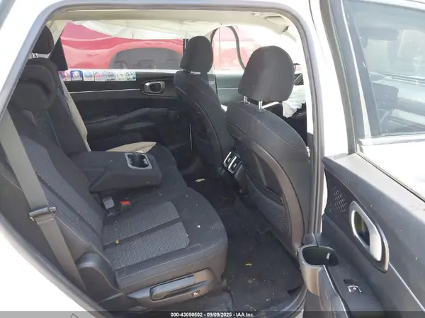 5XYRG4LC1NG099171 2022 KIA SORENTO - Image 8