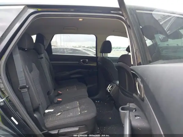 5XYRG4LC1NG114672 2022 KIA SORENTO - Image 8