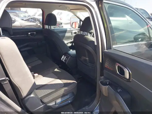 5XYRG4LC1NG117569 2022 KIA SORENTO - Image 8