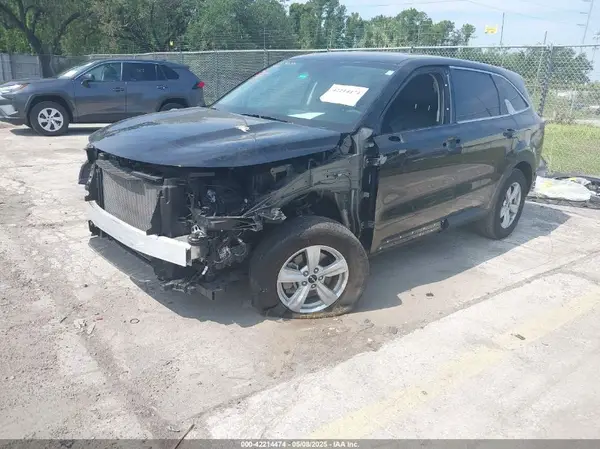 5XYRG4LC1PG166127 2023 KIA SORENTO - Image 2