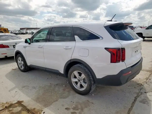 5XYRG4LC1PG167701 2023 KIA SORENTO - Image 2