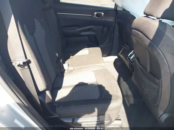 5XYRG4LC2MG021724 2021 KIA SORENTO - Image 8