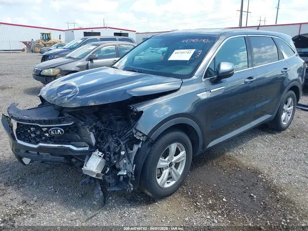 5XYRG4LC2MG029886 2021 KIA SORENTO - Image 2