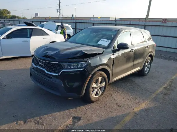 5XYRG4LC2NG106824 2022 KIA SORENTO - Image 2