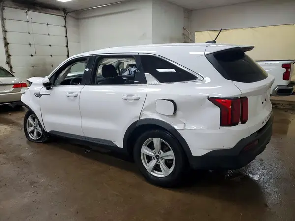 5XYRG4LC2NG158003 2022 KIA SORENTO - Image 2
