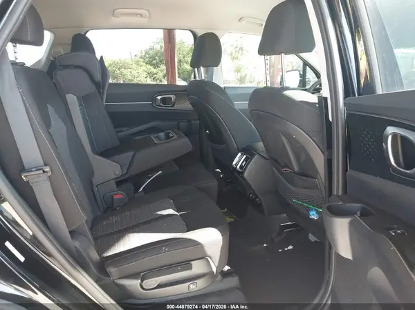 5XYRG4LC2PG241451 2023 KIA SORENTO - Image 8