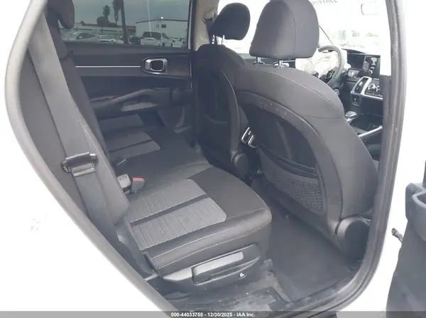 5XYRG4LC3MG019531 2021 KIA SORENTO - Image 8