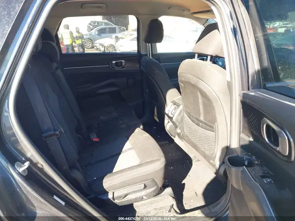 5XYRG4LC3MG027421 2021 KIA SORENTO - Image 8