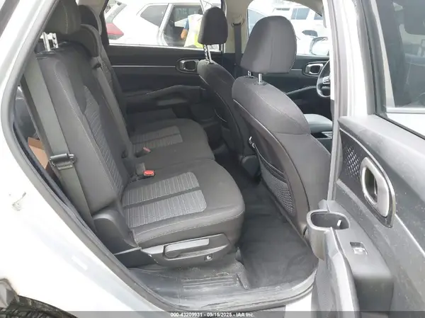 5XYRG4LC3MG068342 2021 KIA SORENTO - Image 8