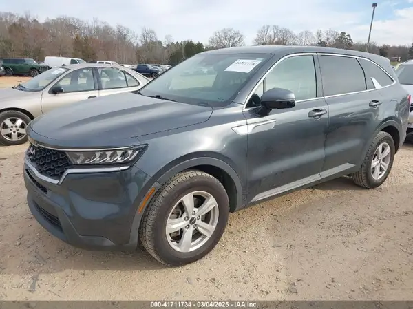 5XYRG4LC3NG100935 2022 KIA SORENTO - Image 2