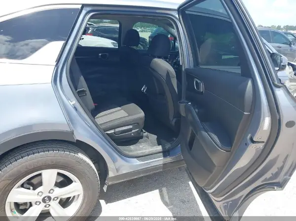 5XYRG4LC4MG055115 2021 KIA SORENTO - Image 8