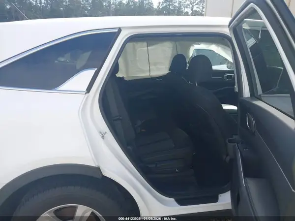 5XYRG4LC4NG123673 2022 KIA SORENTO - Image 8