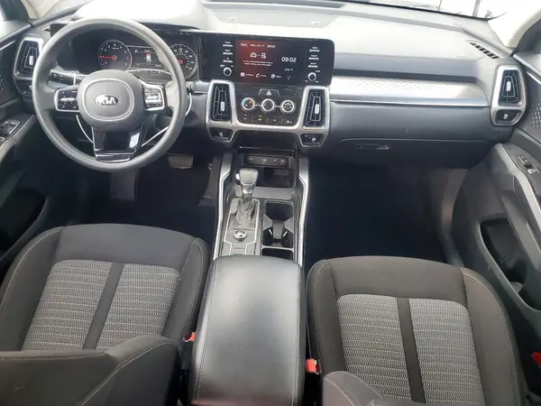 5XYRG4LC5MG017070 2021 KIA SORENTO - Image 8