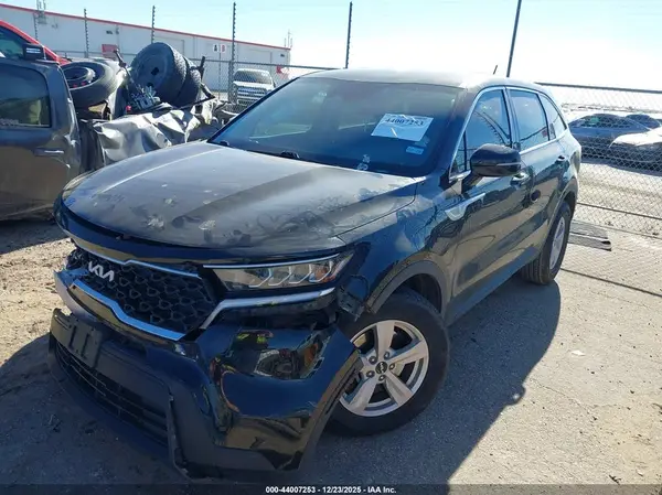 5XYRG4LC5NG092157 2022 KIA SORENTO - Image 2
