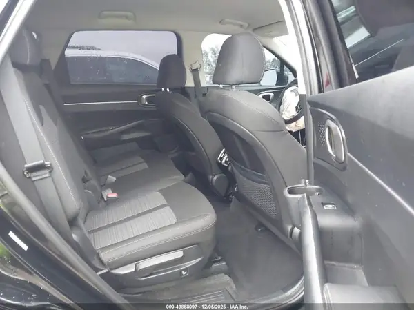 5XYRG4LC5PG172643 2023 KIA SORENTO - Image 8
