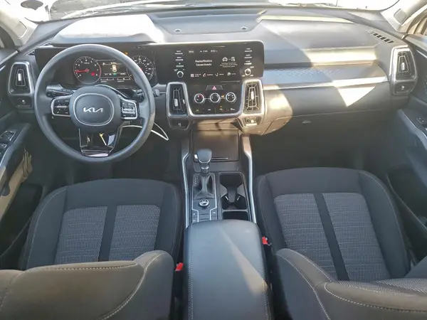 5XYRG4LC5PG186610 2023 KIA SORENTO - Image 8