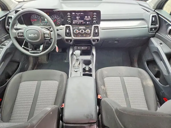 5XYRG4LC5PG214034 2023 KIA SORENTO - Image 8