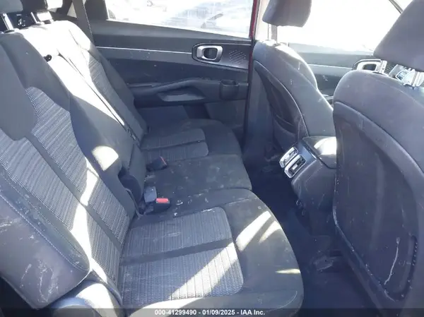 5XYRG4LC6MG017885 2021 KIA SORENTO - Image 8