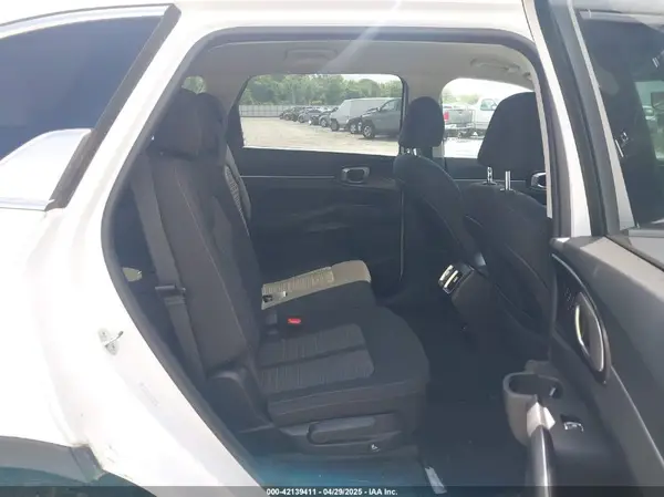 5XYRG4LC6MG022343 2021 KIA SORENTO - Image 8