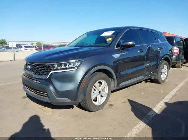 5XYRG4LC6MG067881 2021 KIA SORENTO - Image 2