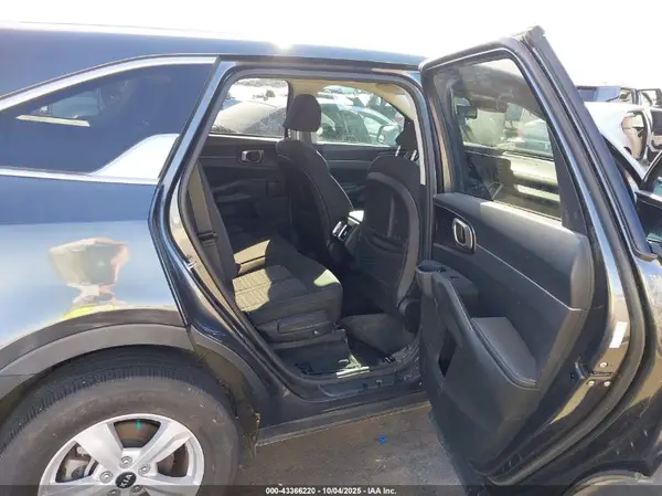 5XYRG4LC6MG067881 2021 KIA SORENTO - Image 8