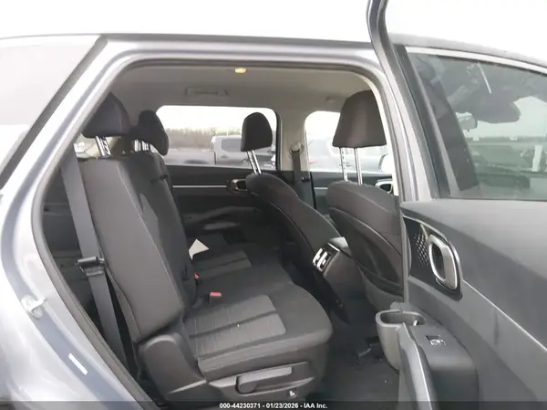 5XYRG4LC7NG086859 2022 KIA SORENTO - Image 8