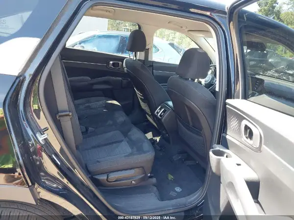 5XYRG4LC7NG094413 2022 KIA SORENTO - Image 8