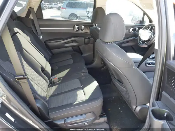 5XYRG4LC7NG137454 2022 KIA SORENTO - Image 8