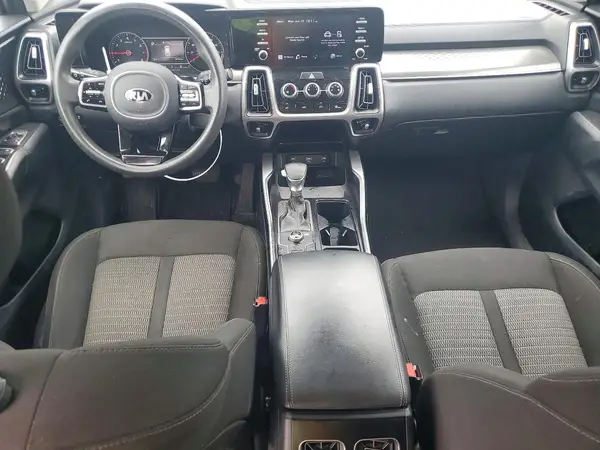 5XYRG4LC8MG026569 2021 KIA SORENTO - Image 8