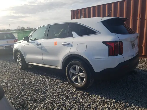 5XYRG4LC8MG073729 2021 KIA SORENTO - Image 2