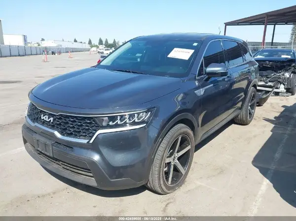 5XYRG4LC8NG115947 2022 KIA SORENTO - Image 2
