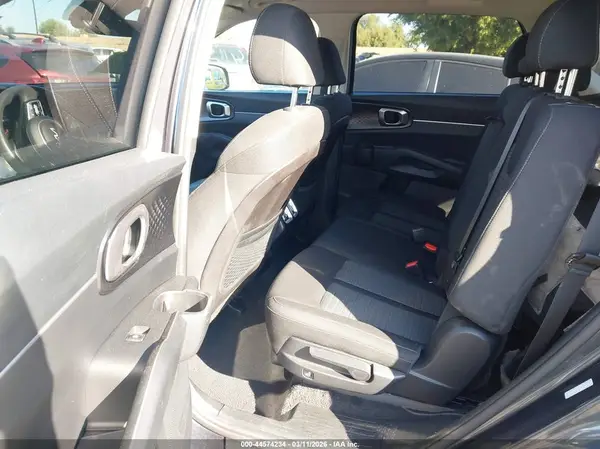 5XYRG4LC9NG075135 2022 KIA SORENTO - Image 8