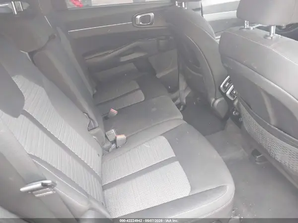5XYRG4LC9NG109915 2022 KIA SORENTO - Image 8