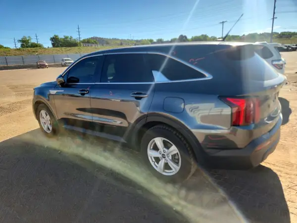 5XYRG4LCXNG097323 2022 KIA SORENTO - Image 2
