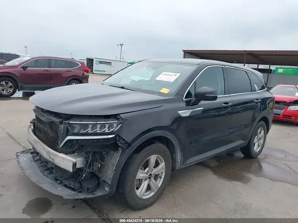 5XYRG4LCXNG110233 2022 KIA SORENTO - Image 2
