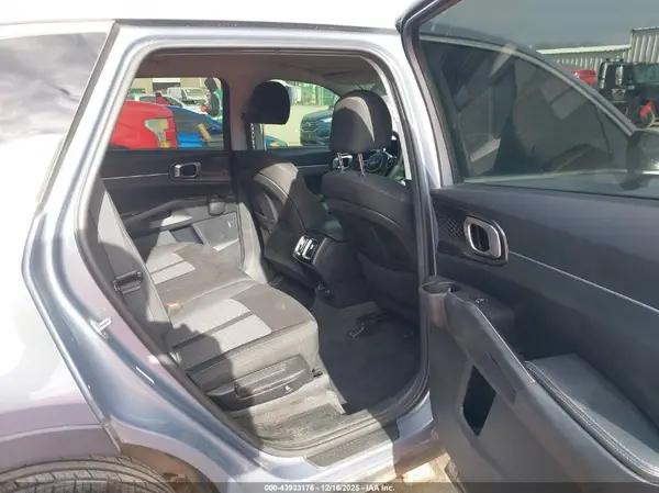 5XYRG4LCXPG175120 2023 KIA SORENTO - Image 8