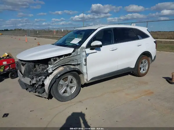 5XYRG4LCXPG203868 2023 KIA SORENTO - Image 2