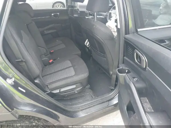 5XYRG4LCXPG228639 2023 KIA SORENTO - Image 8