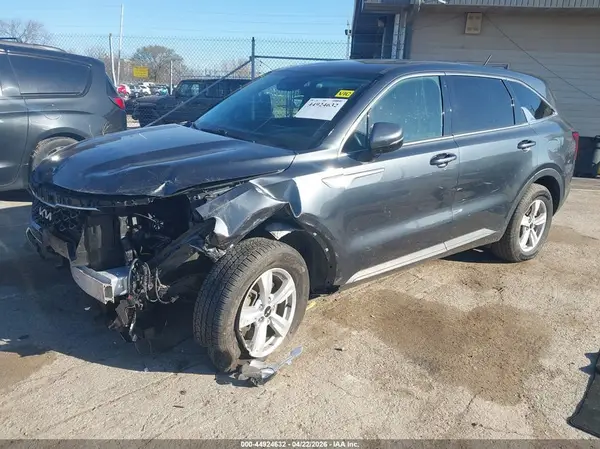 5XYRGDLC1NG108175 2022 KIA SORENTO - Image 2