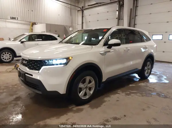 5XYRGDLC1NG111870 2022 KIA SORENTO - Image 2