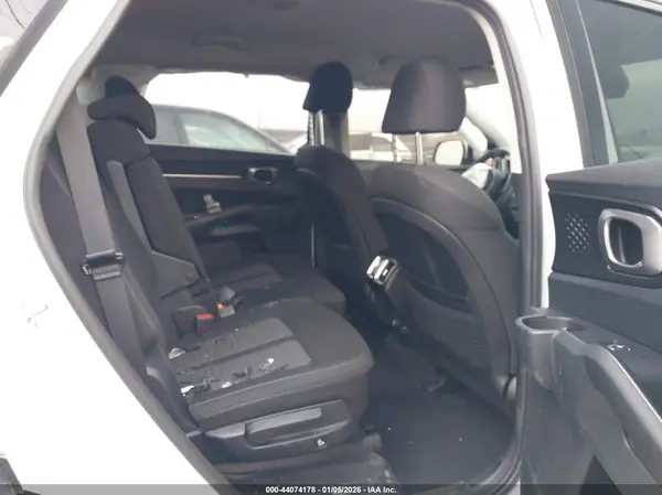 5XYRGDLC1NG161281 2022 KIA SORENTO - Image 8