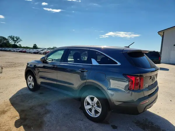 5XYRGDLC2NG100957 2022 KIA SORENTO - Image 2