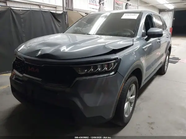 5XYRGDLC2PG180490 2023 KIA SORENTO - Image 2
