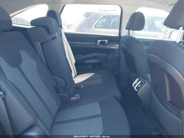 5XYRGDLC3NG092660 2022 KIA SORENTO - Image 8