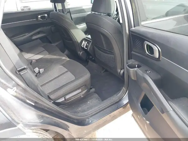 5XYRGDLC3NG106279 2022 KIA SORENTO - Image 8